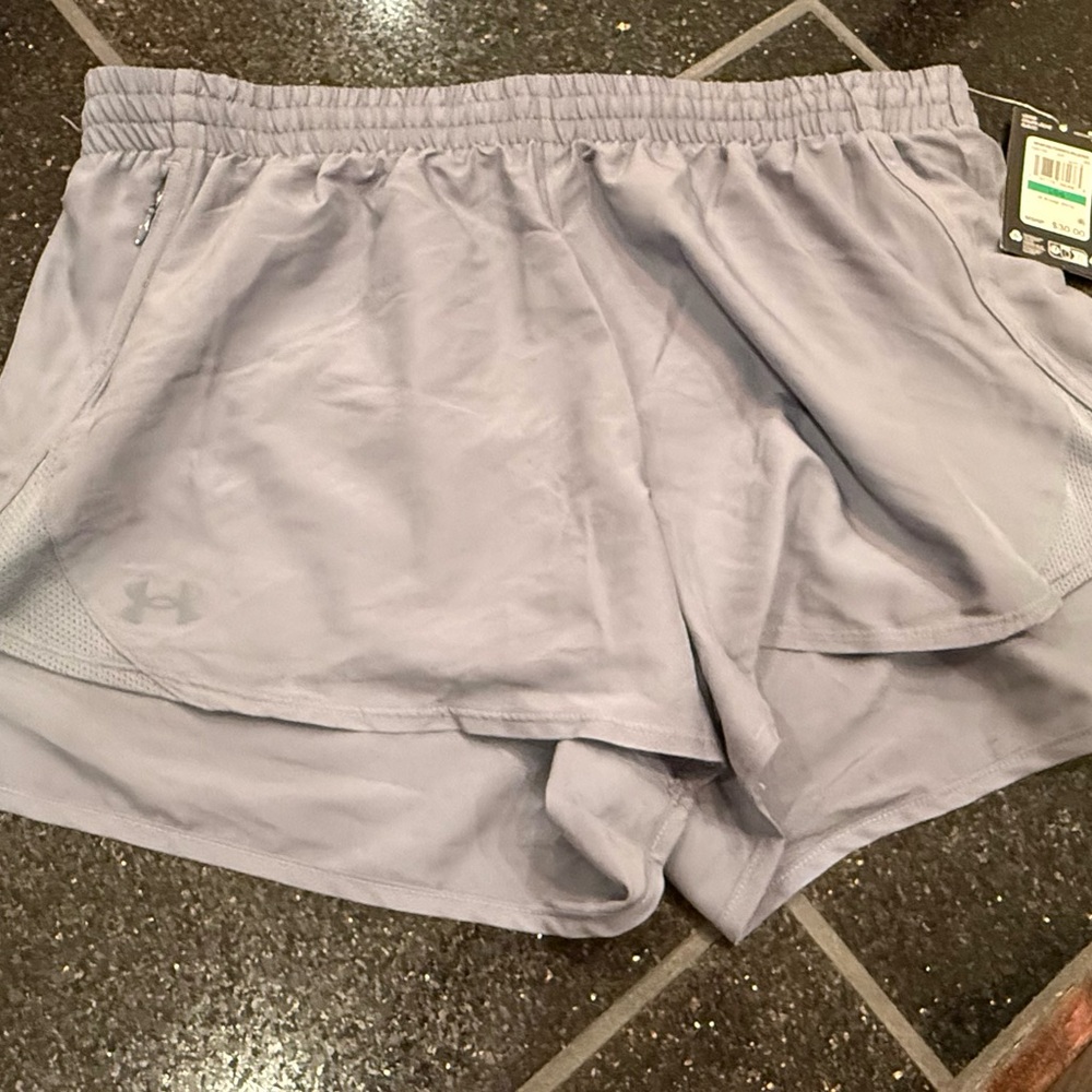 Under Armour Women's Gray Activewear Shorts Size Large Built In Underwear NWT